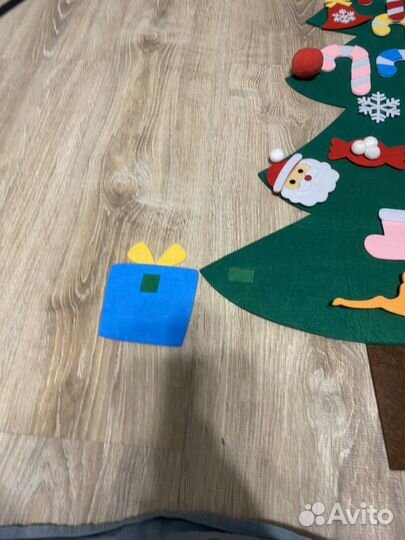 Новогодняя елка из фетра с игрушками на липучках