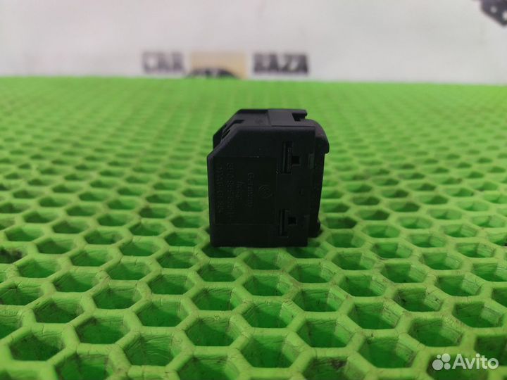 Кнопка стеклоподъемника