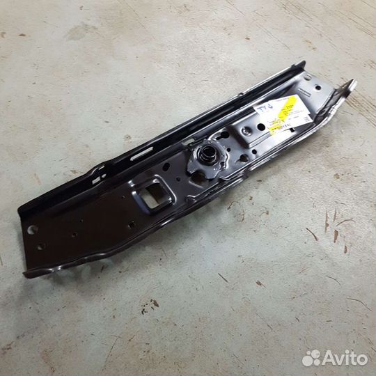 Планка телевизора Opel Astra H
