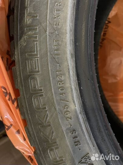 Nokian Tyres Hakkapeliitta 9 295/40 R21