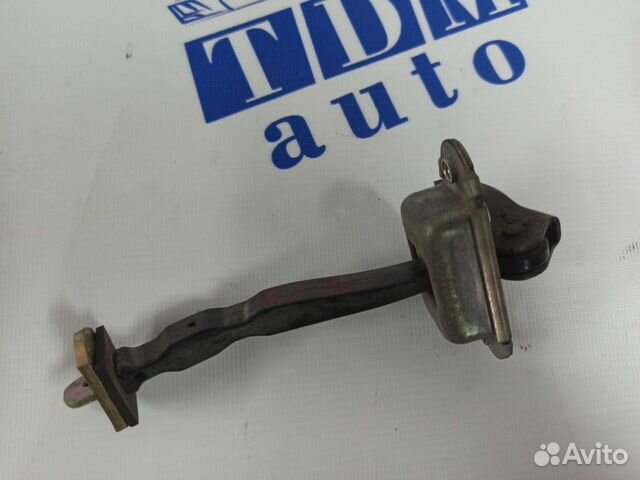 Ограничитель двери задний левый Ниссан Алтима L32