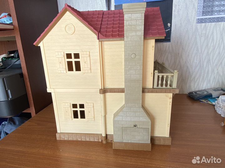 Двухэтажный домик Sylvanian Families