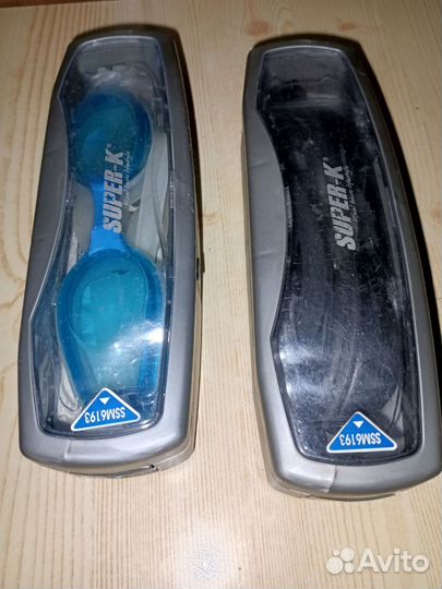 Очки для плавания