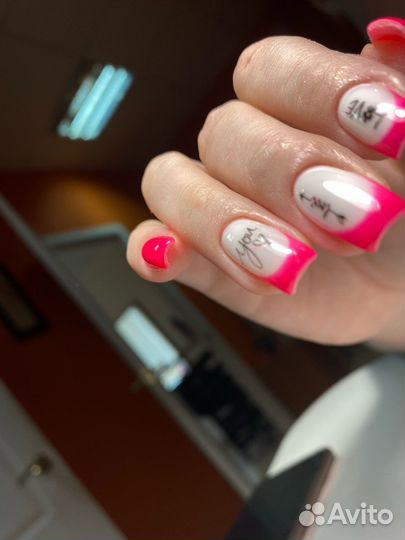 Маникюр, наращивание ногтей, педикюр