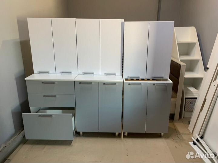 Кухня готовая 1.8м в наличии