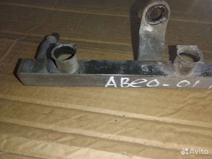 Рампа (рейка) топливная 1.4 Chevrolet Aveo T200