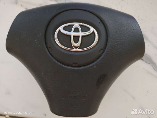 Крышка подушки безопасности руля toyota corolla