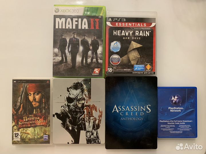 Пустые коробки от дисков