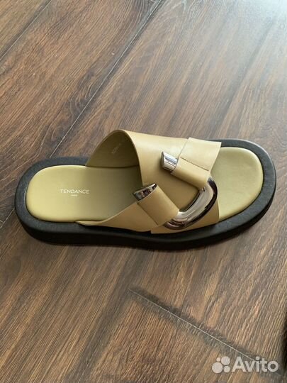 Шлепанцы женские