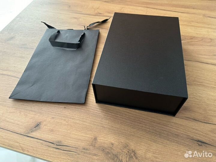 Коробка подарочная на магните