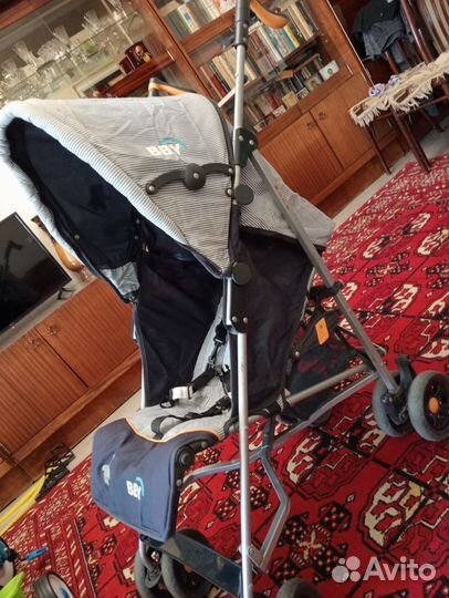 Коляска прогулочная