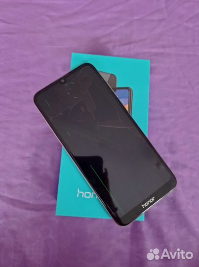 Телефон honor 8а
