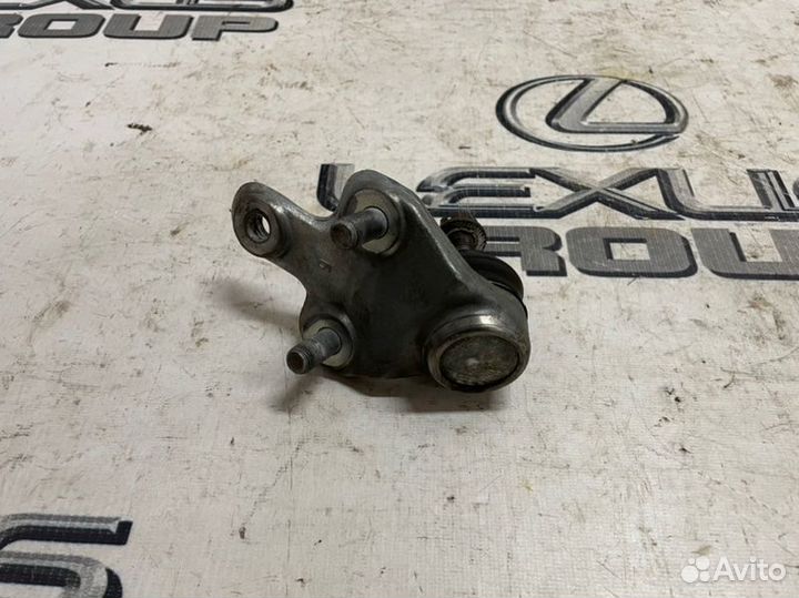 Шаровая опора нижняя передняя правая Lexus Rx450H
