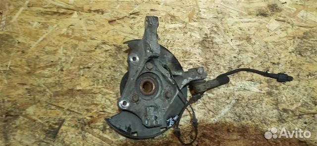 Кулак поворотный передний правый Opel Astra J