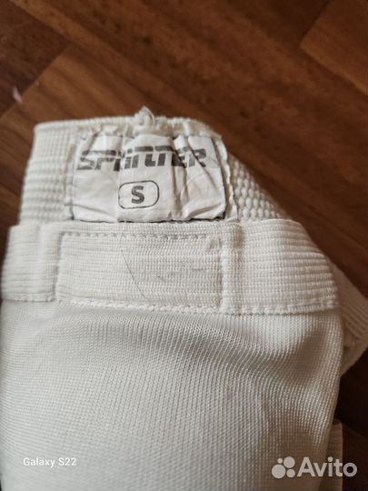 Экипировка. Карате. Шлем. Кимоно. Защита. Макивара