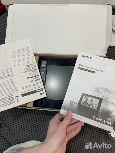 Новая без дефектов цифровая фоторамка sony