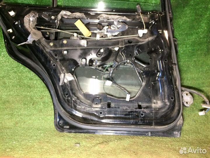 Дверь задняя левая Mitsubishi Libero CB2W Черная в