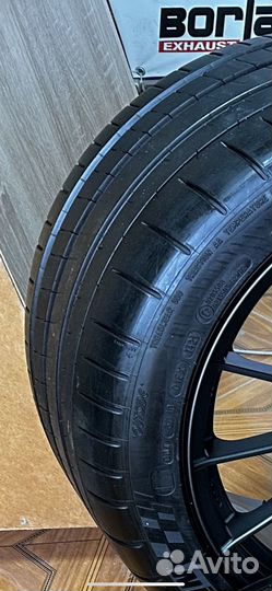 Michelin Pilot Super Sport 245/35 R19 100Y