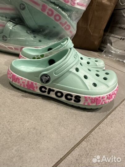 Новые crocs для девочек