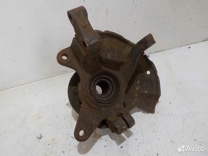 Кулак поворотный передний правый Kia Spectra