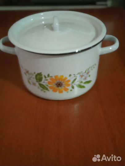 Набор эмалированных кастрюль СССР