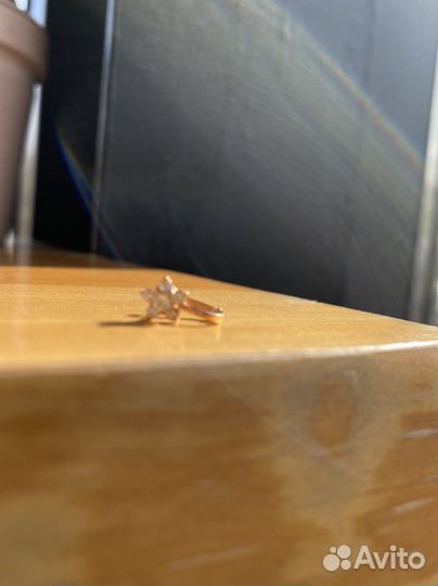 Золотые серьги с фианитами
