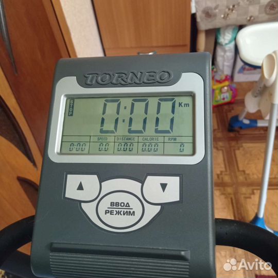 Эллиптический тренажер torneo