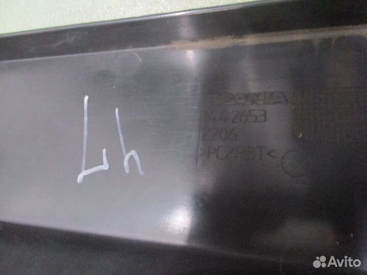 Кожух верхний левой подножки Скания CR