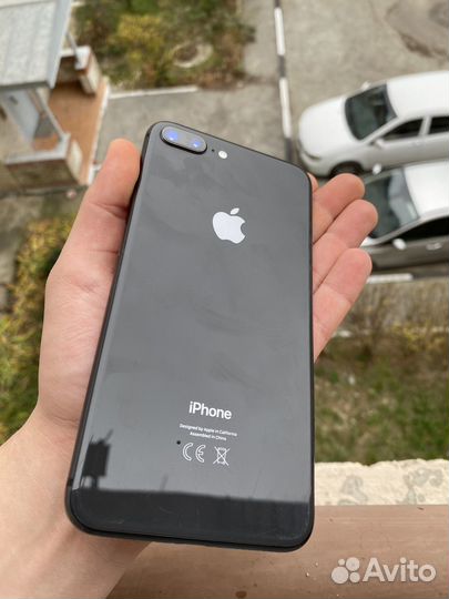 iPhone 8 Plus, 64 ГБ