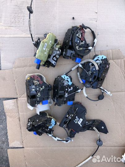 Замок на дверь п.л фольксваген туарег