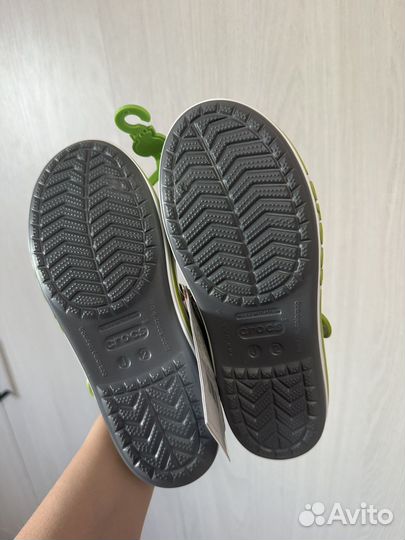 Сандалии crocs детские j2