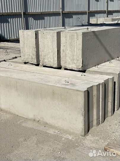 Фундаментный блок