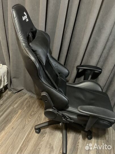 Компьютерное кресло aerocool