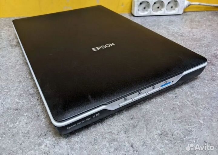 Сканер Epson Сканер Perfection V19, A4 4800 dpi