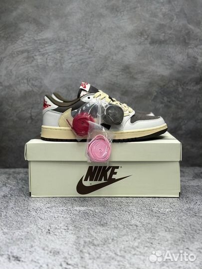 Air Jordan 1 Low x Travis Scott «Reverse Mocha»