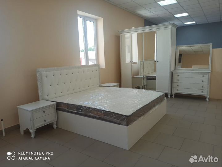 Спальный гарнитур 