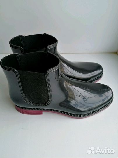 Резиновые сапоги