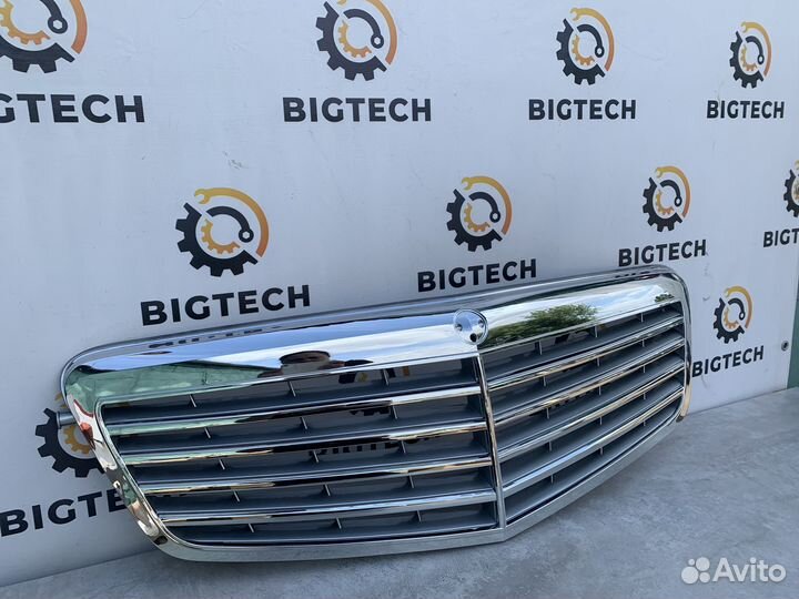 Решетка радиатора Mercedes W212 A2128800283