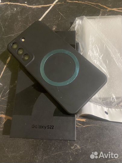 Samsung Galaxy S22, 8/128 ГБ