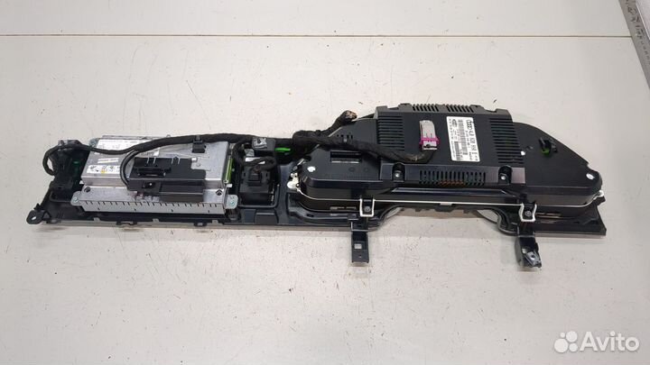 Щиток приборов Audi Q7