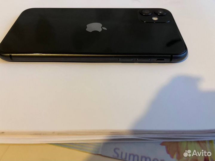 iPhone 11, 64 ГБ