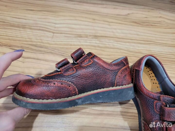 Школьные туфли