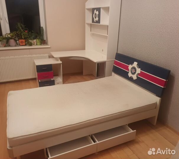 Мебель для подростка бу