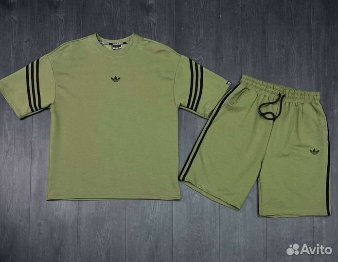 Костюм шорты и футболка adidas