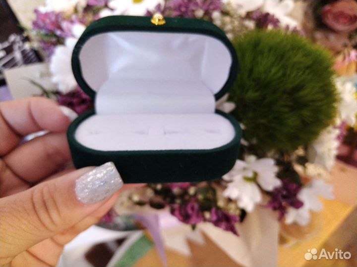 Бутоньерка для жениха/футляр для колец