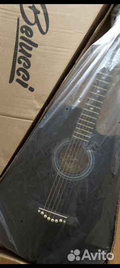 Акустическая гитара