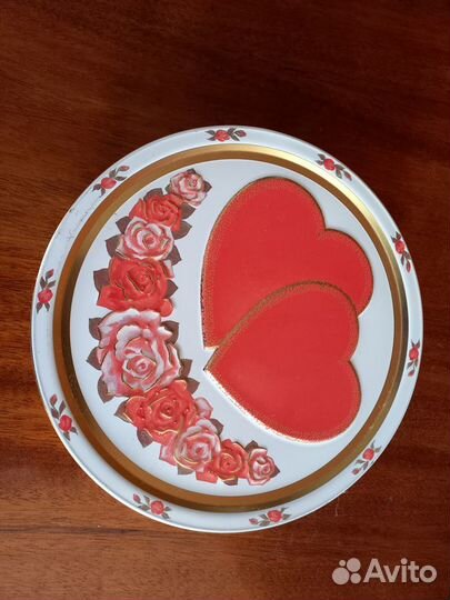 Жестяные коробки банки