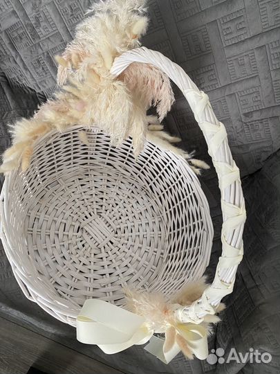 Корзина плетеная для подарков