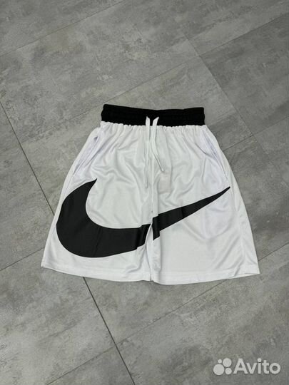 Шорты Nike