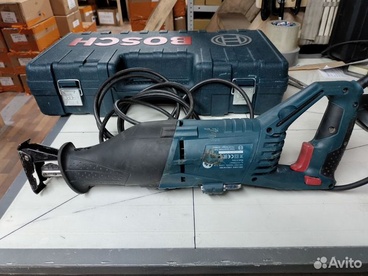 Сабельная пила Bosch Professional GSA1100E